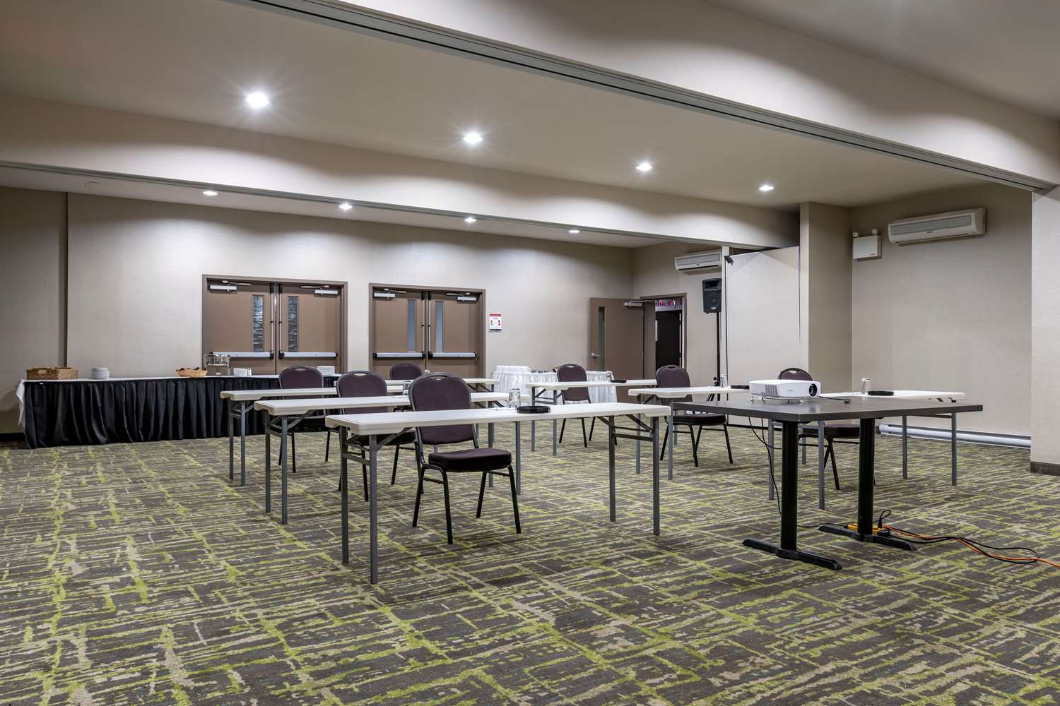 Best Western Plus Dartmouth Hotel Suites 32/42