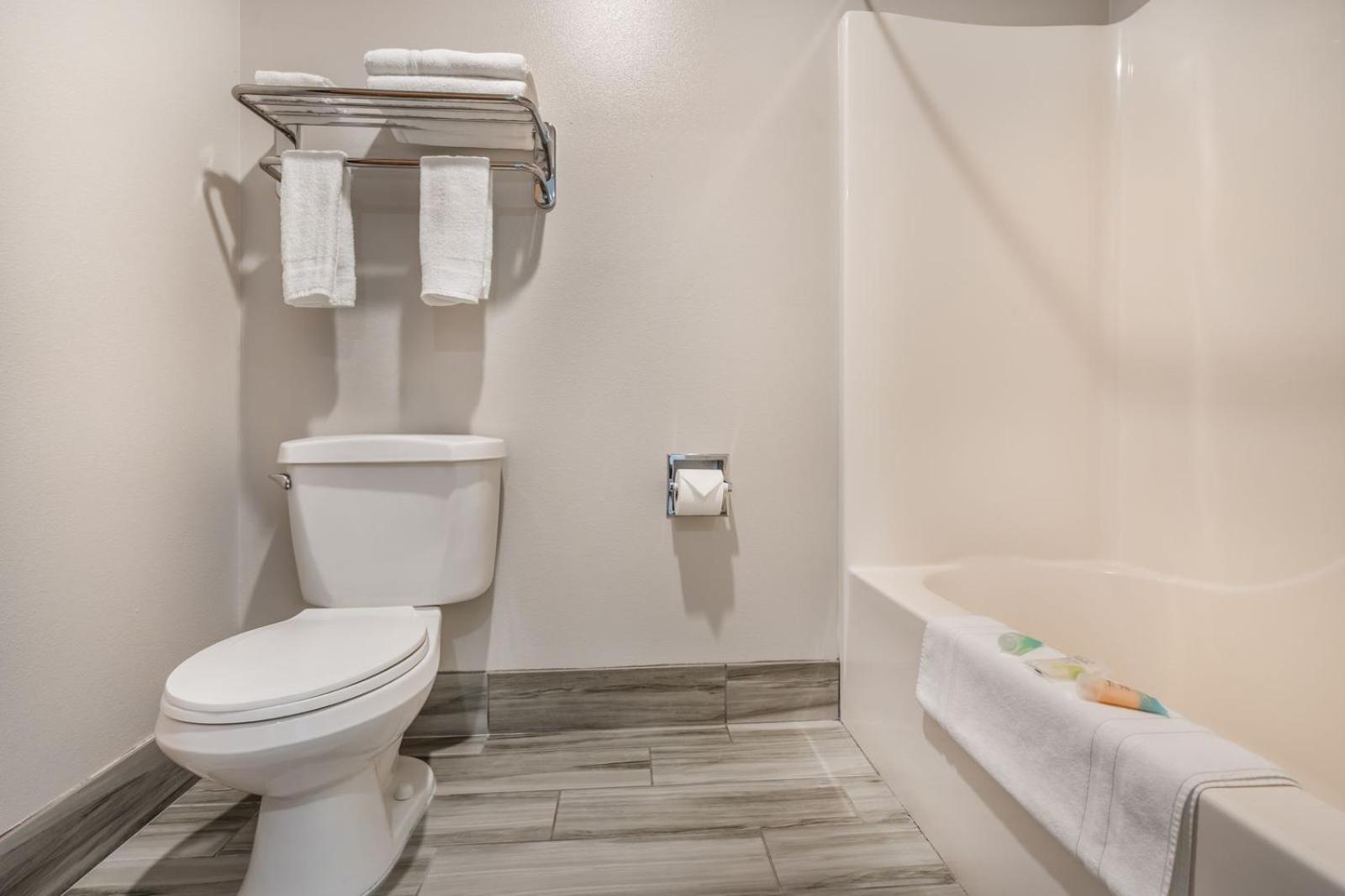 Colstrip Inn and Suites 40/44