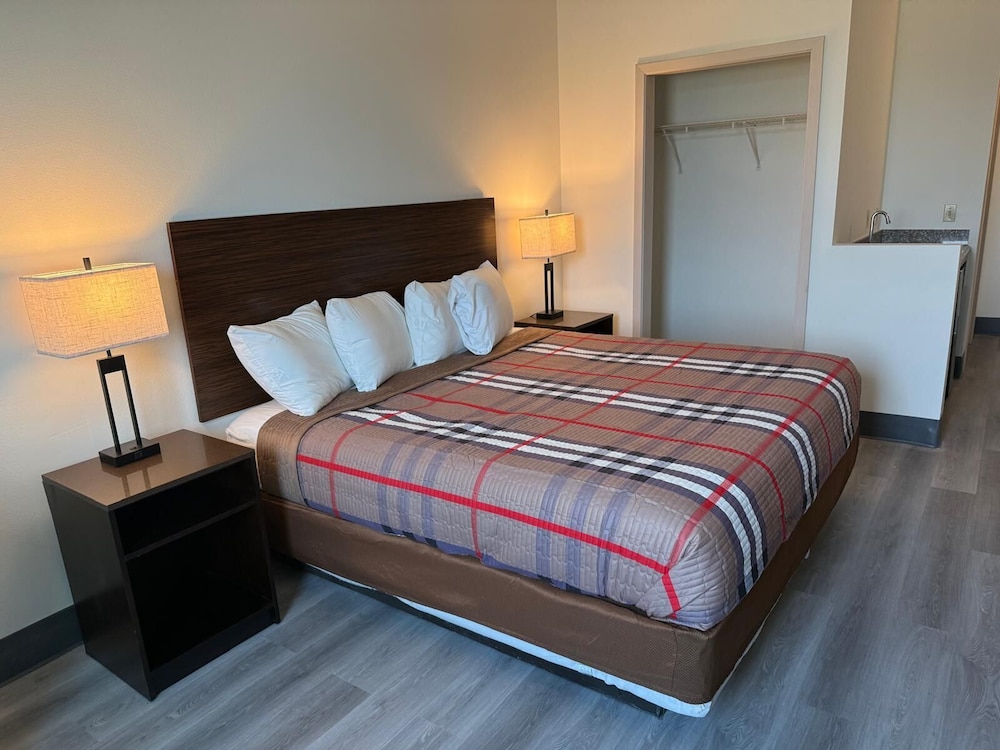 Regency Inn 20/59