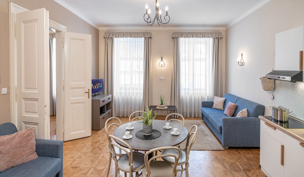 6 Continents Apartments by Adrez Living 25/29