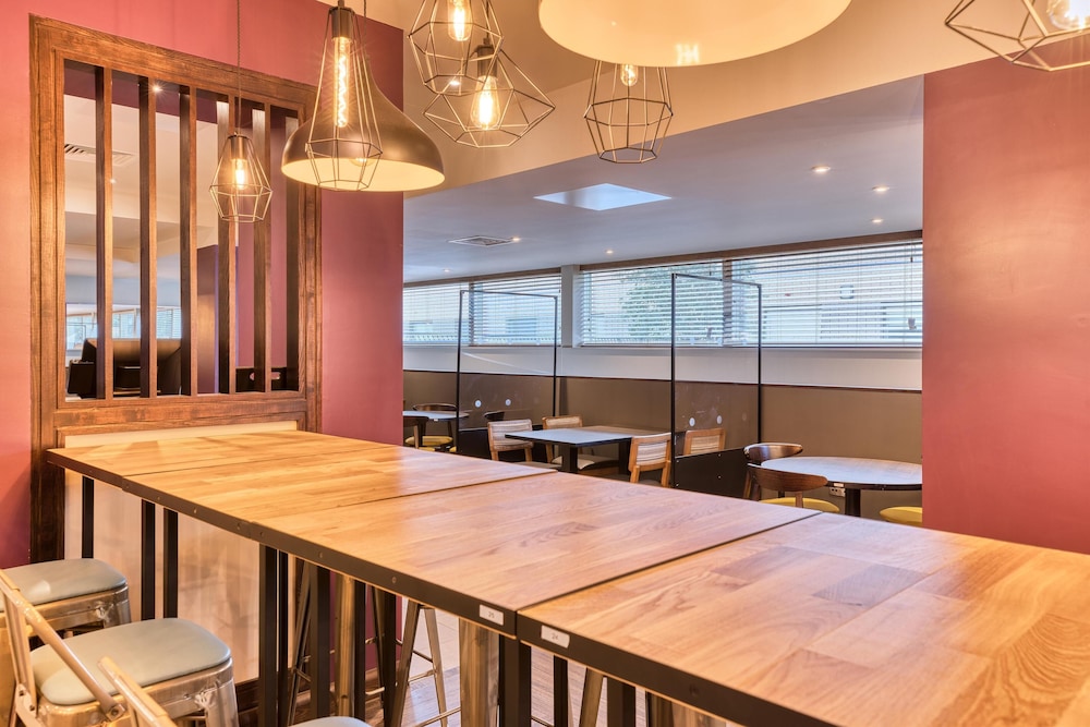 Premier Inn Oxford Botley 25/30