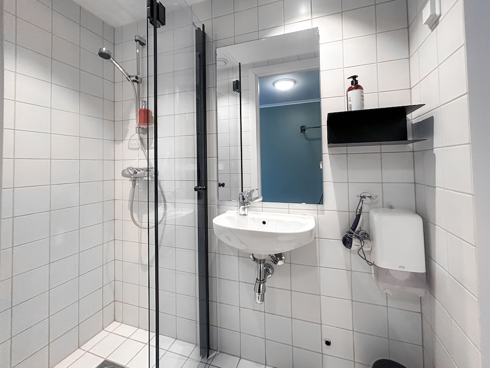 Loft, Petite, Twin Beds