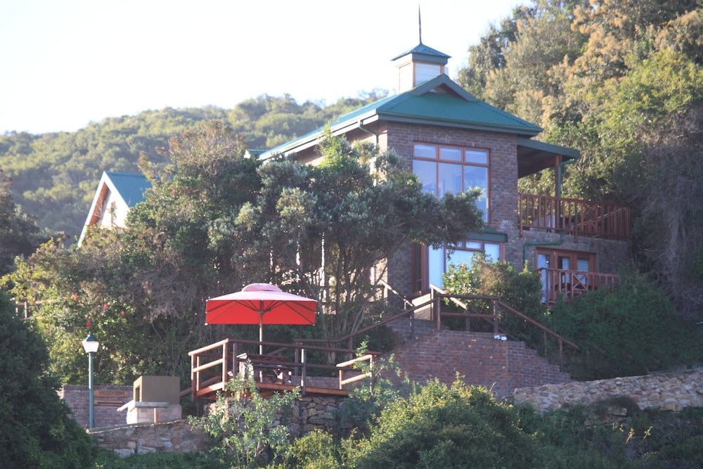 Boardwalk Lodge 1/50