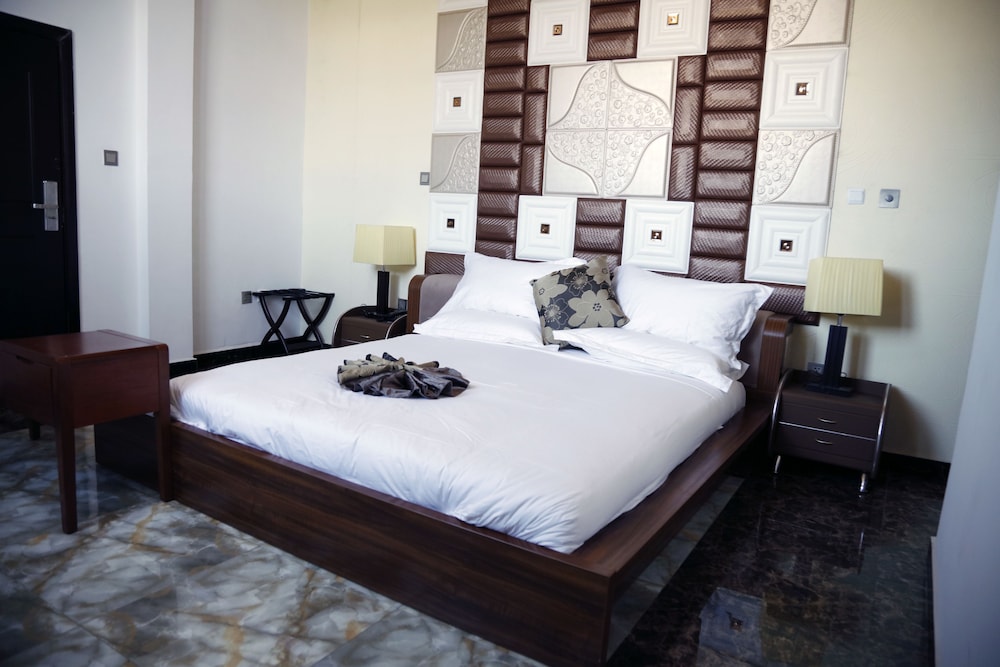 Afropolitan Hotel 9/36