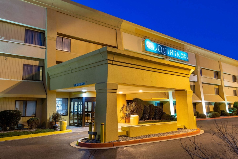 La Quinta Inn & Suites by Wyndham Albuquerque Journal Ctr NW 1/49