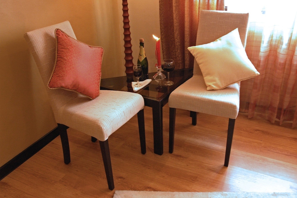 Manila Manor Hotel 20/35