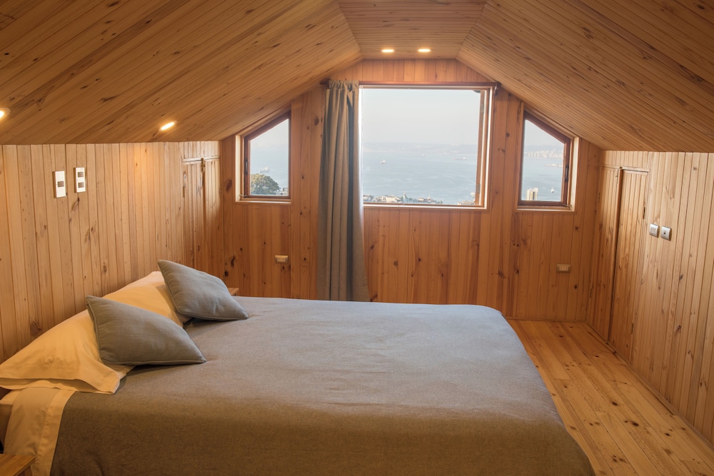 Hostal Faro Azul 8/16