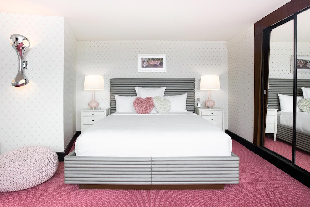 Rose, Suite, King Bed