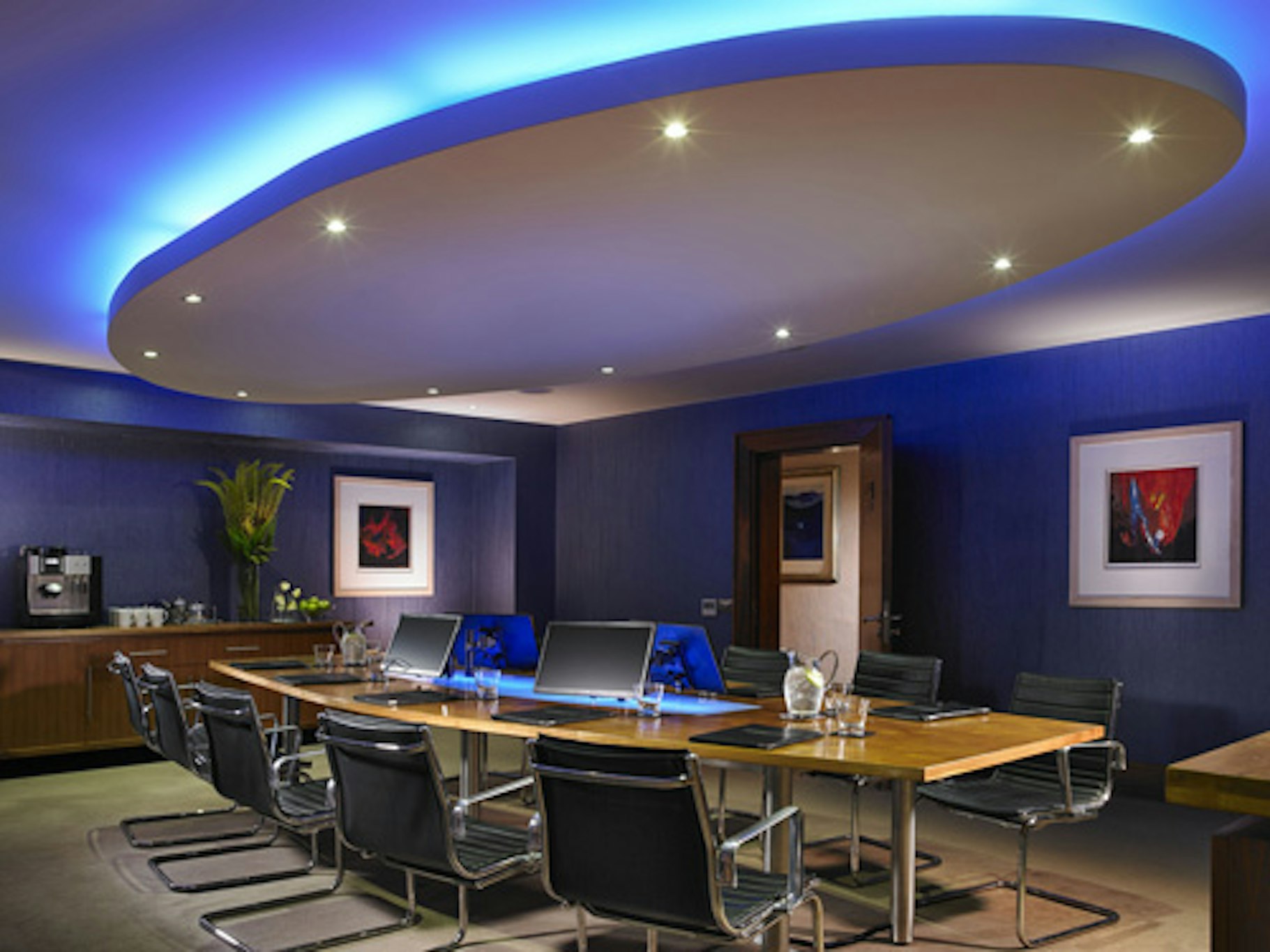 Castleknock Hotel 27/29
