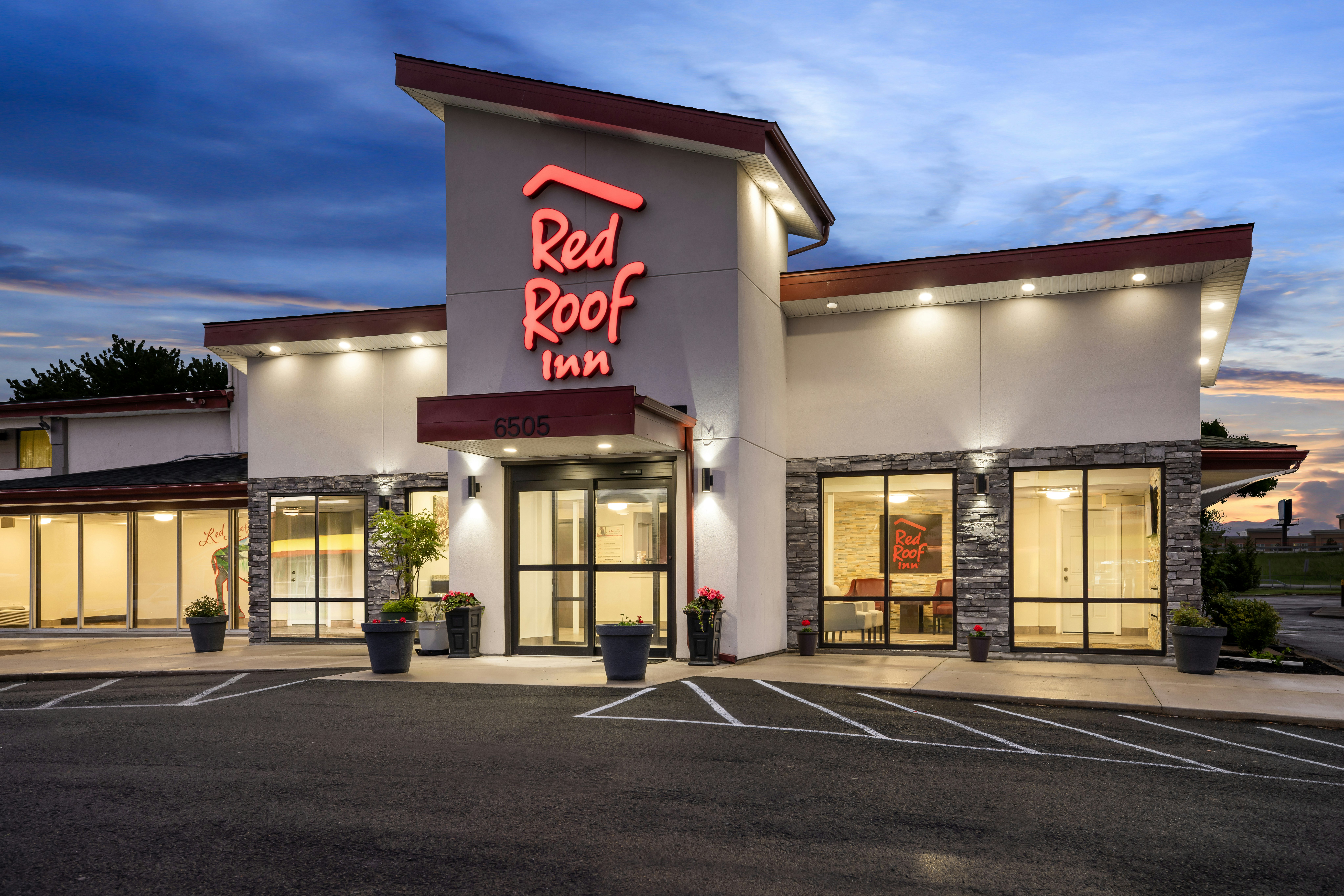 Red Roof Inn Niagara Falls 6/6