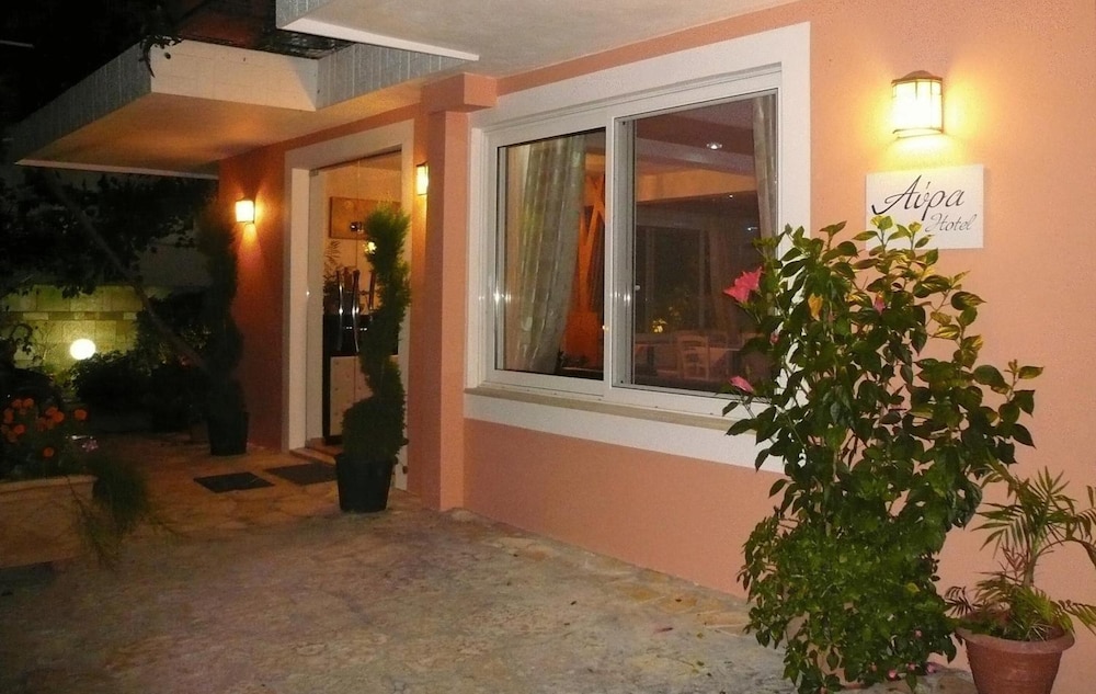 Avra Hotel 15/71