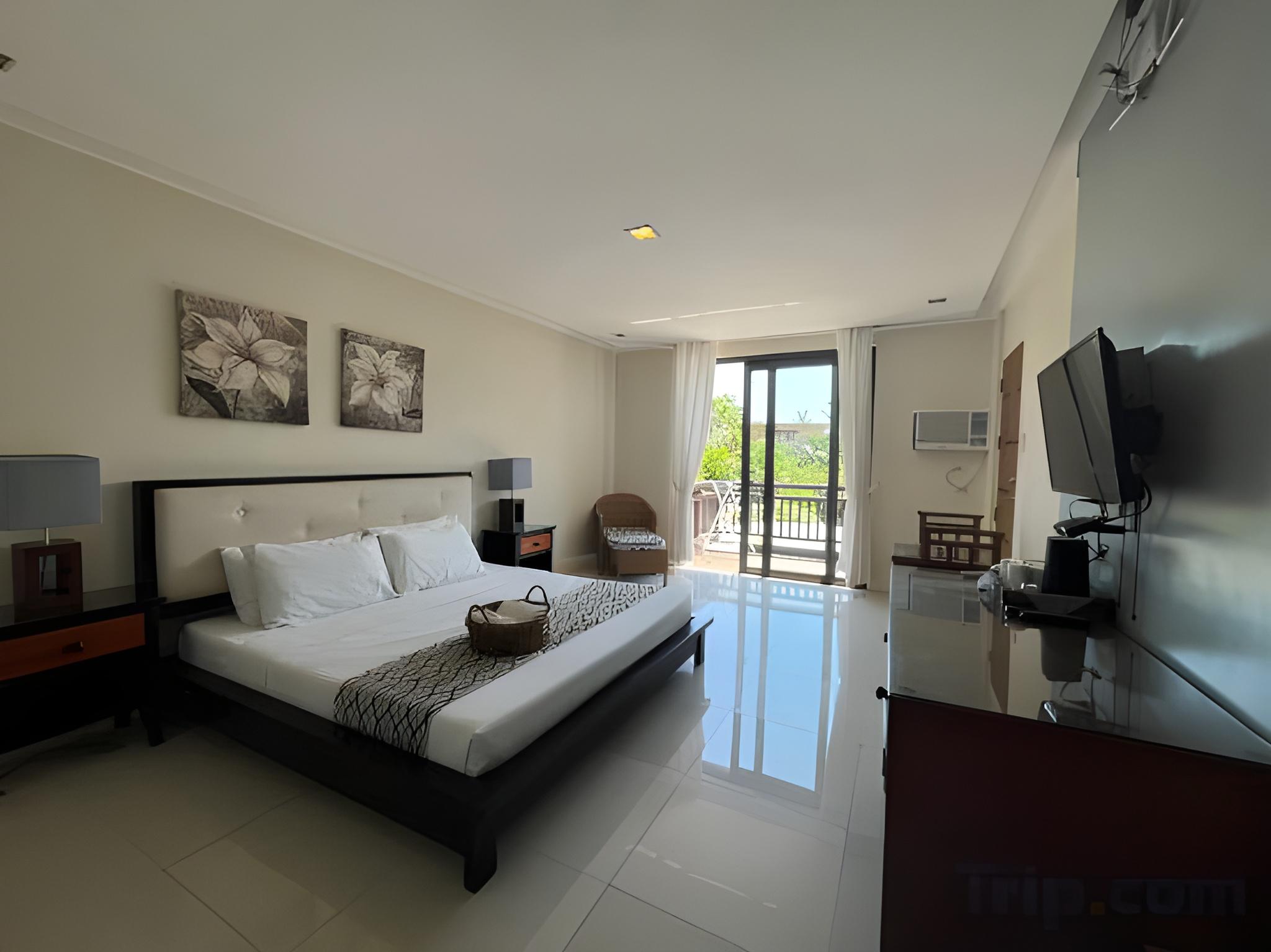 King and Twin Beds