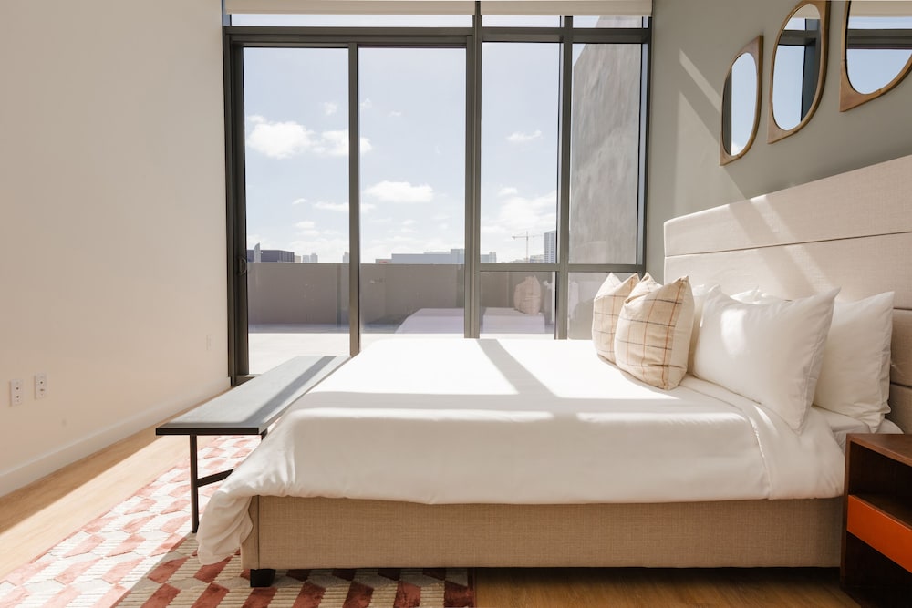 Sonder | 17WEST 23/78