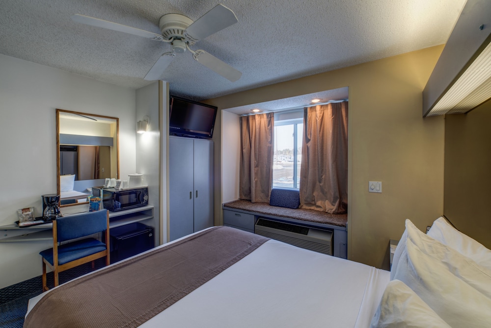 Quality Inn Mount Pleasant, MI 3/29