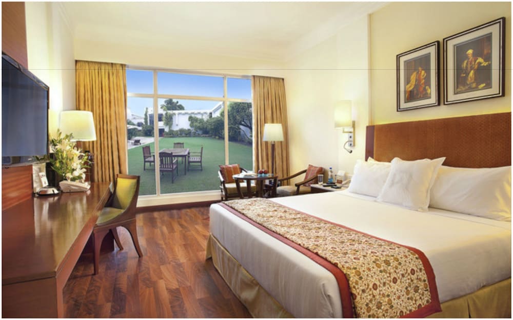 EXCLUSIVE, CLUB, DELUXE, EXECUTIVE, KING BED, GARDEN VIEW
