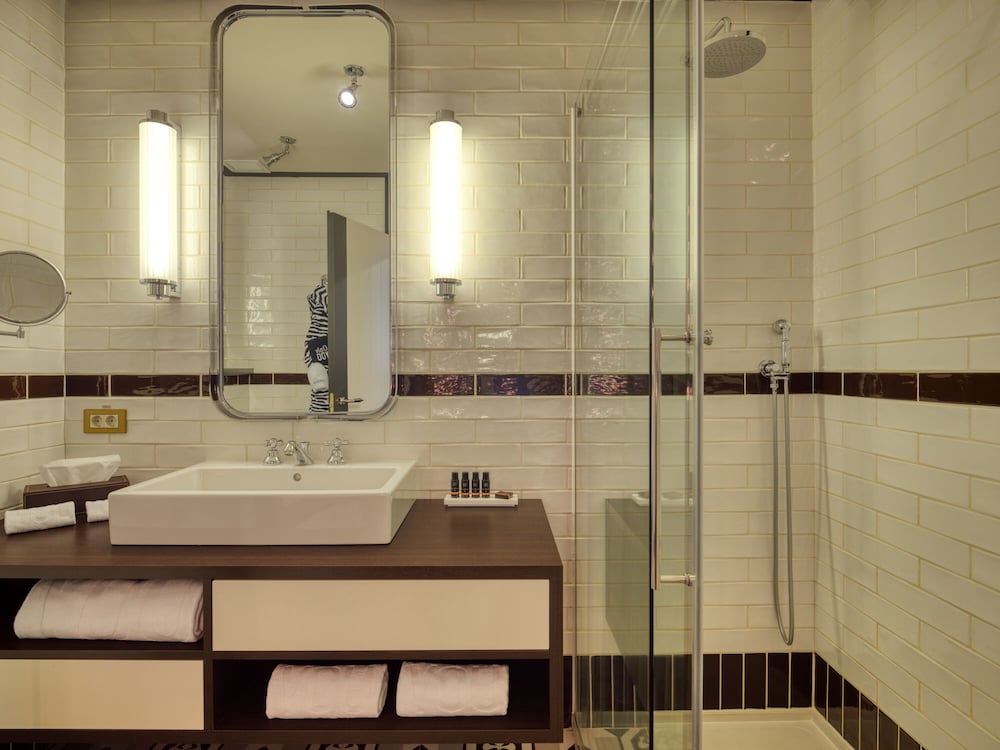Only You Hotel Atocha 9/70