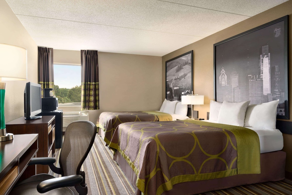 Super 8 By Wyndham Chambersburg I-81 12/43
