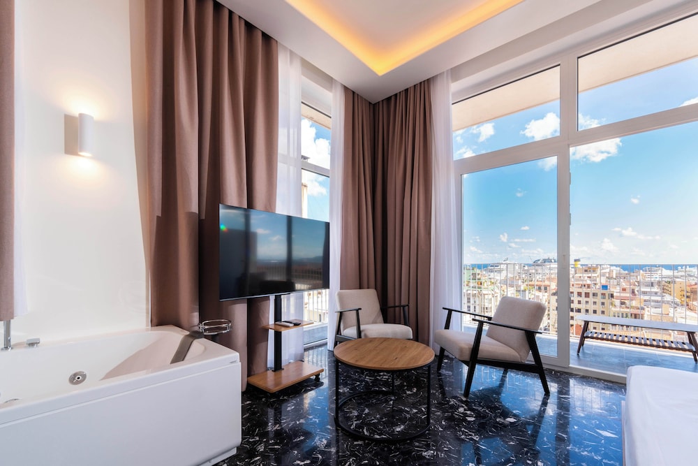 Skyline Boutique Hotel 40/50