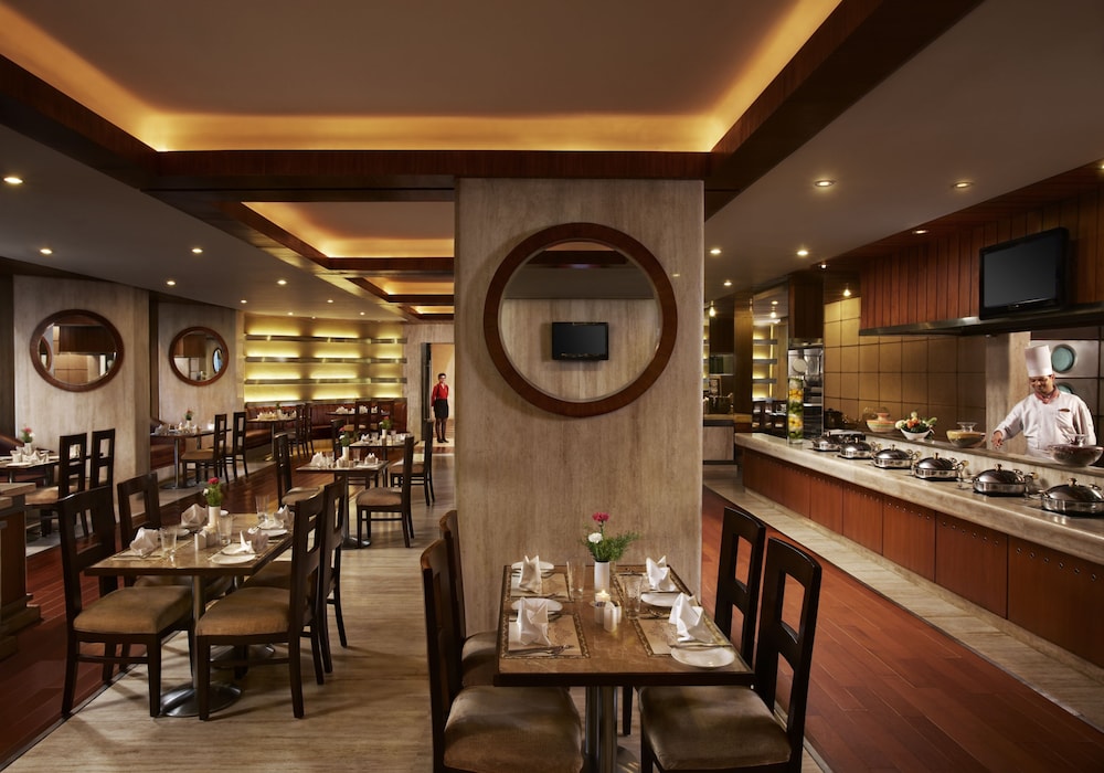 The Royal Plaza New Delhi 33/50