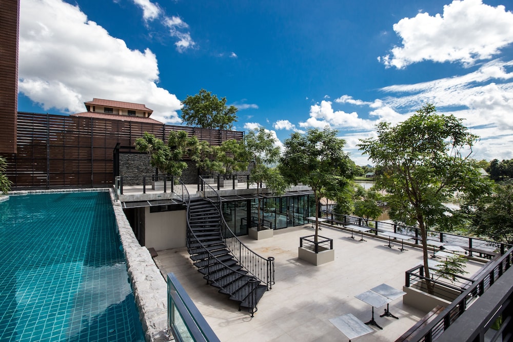 Natee the Riverfront Hotel Kanchanaburi 33/38