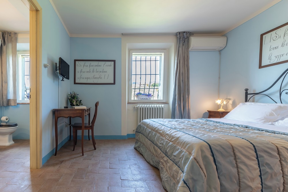 LA CASA MEDIOEVALE 12/50
