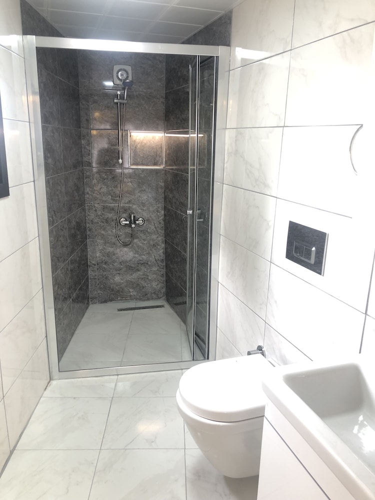 Hotel Emir 44/50