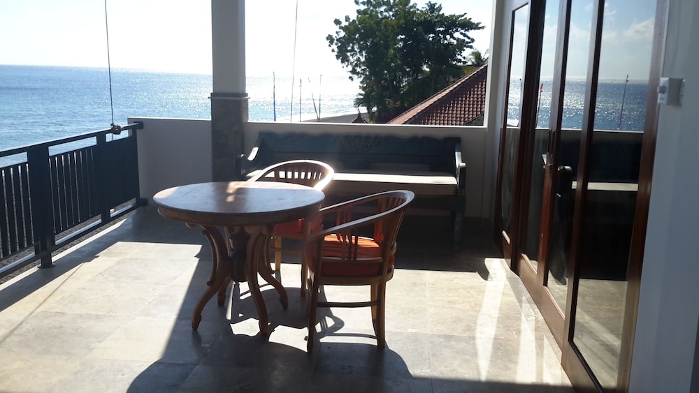 Amed Beach Villa 33/49