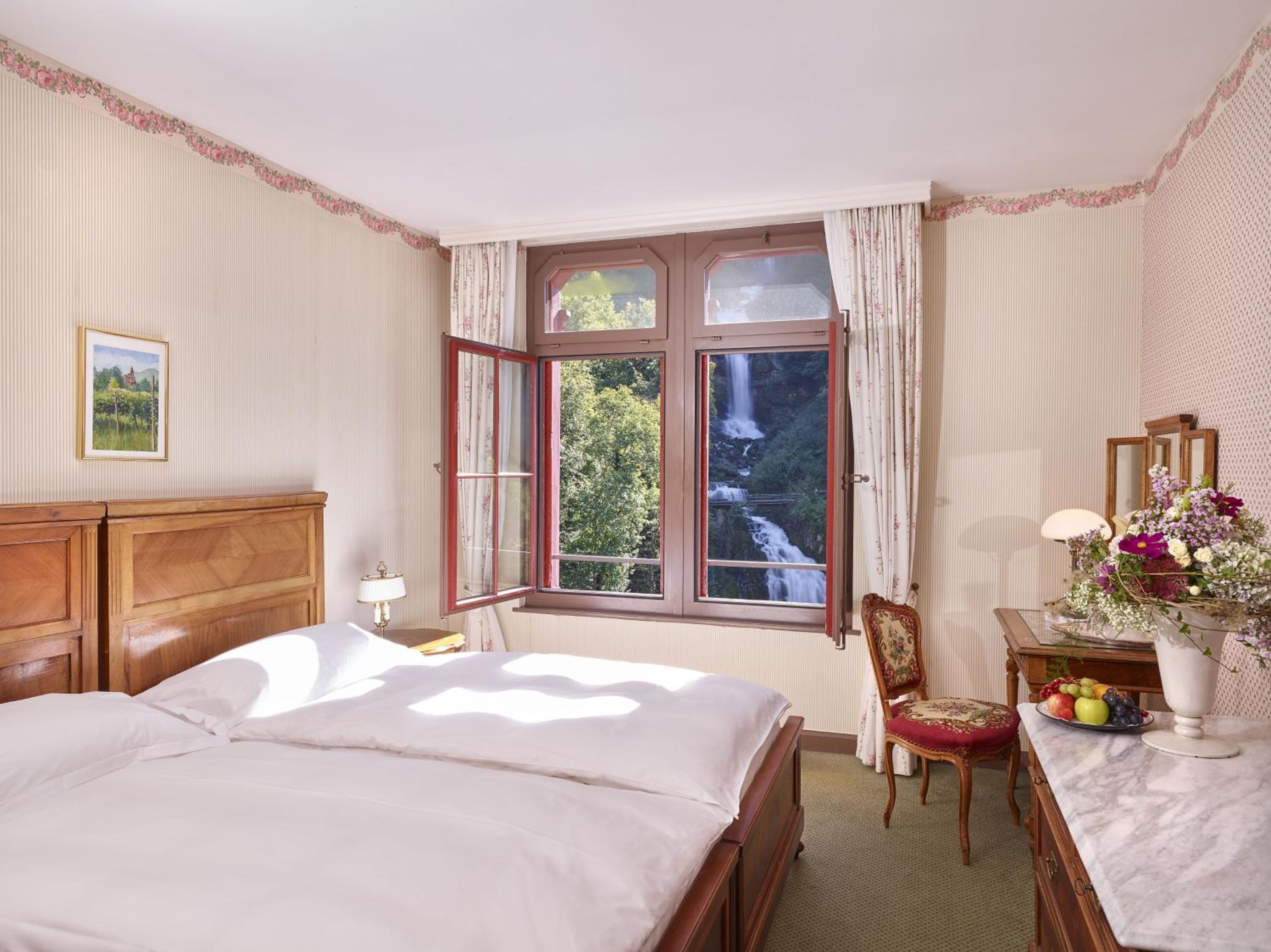 Classic, Double Bed, Waterfall View
