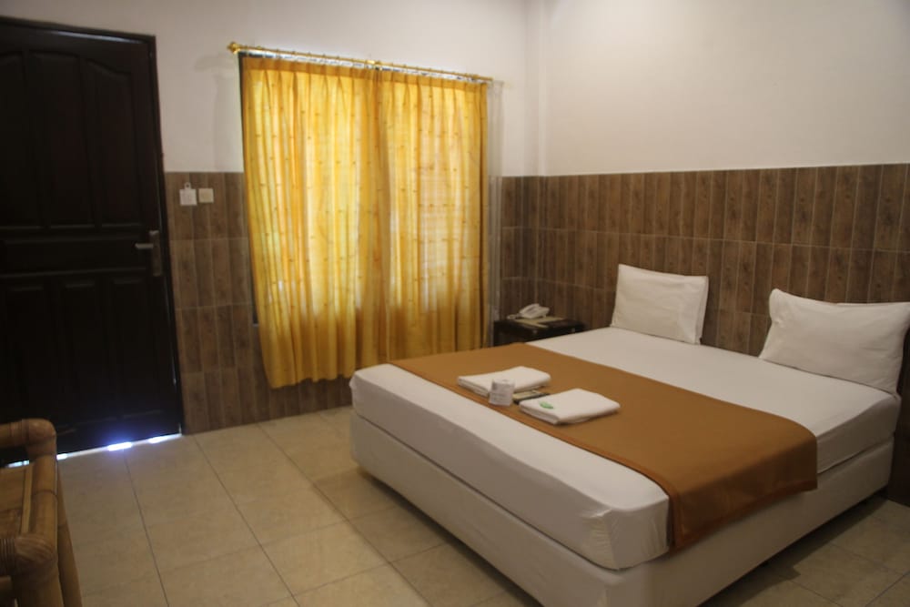 PURI SENGGIGI HOTEL 10/22