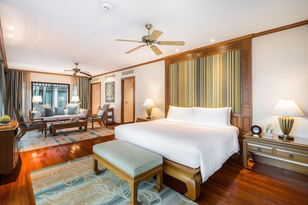 Ocean Front One Bedroom Suite