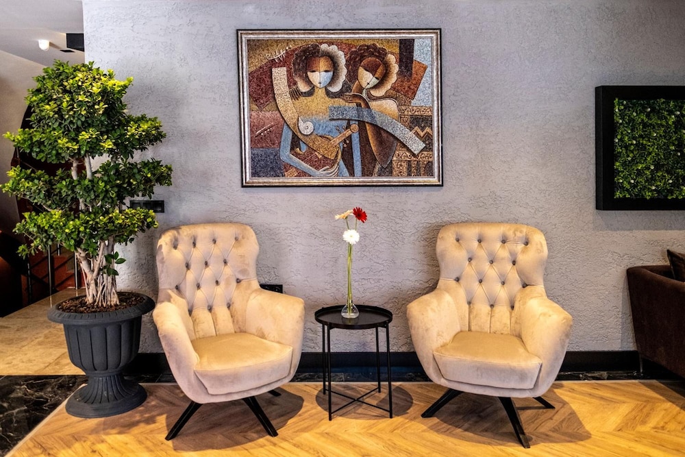 Mielo Lara Hotel 27/47