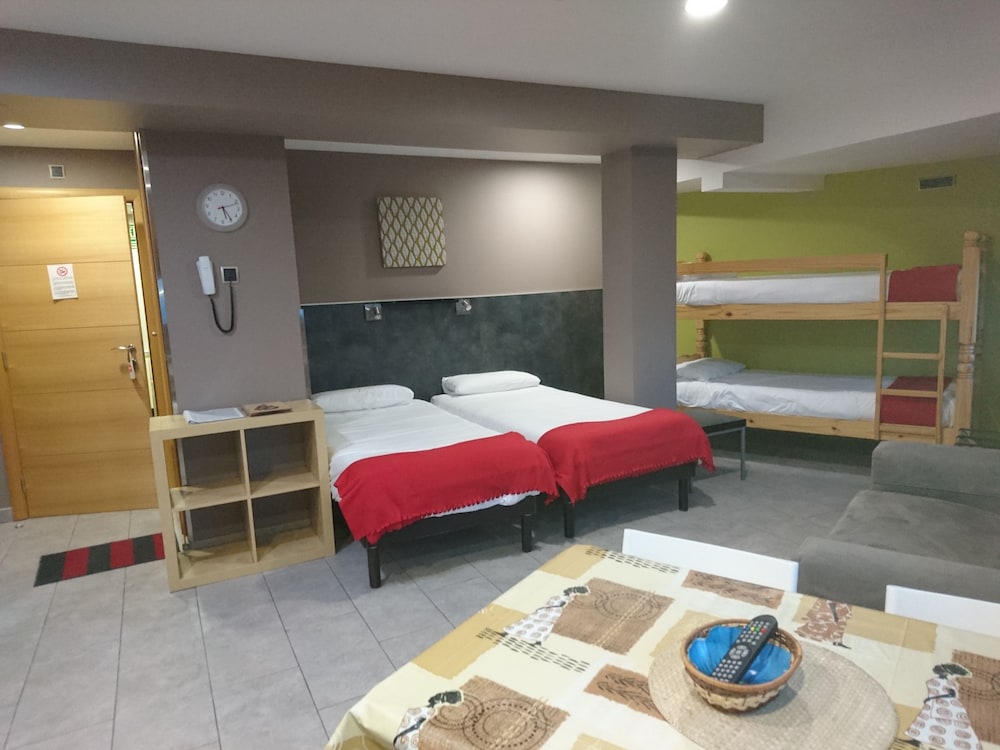 Olimpiades Aparthotel 16/66