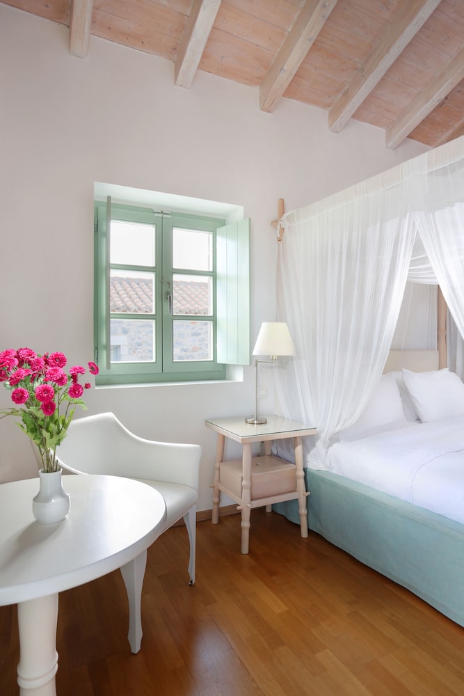 Thirides Beach Resort 14/33