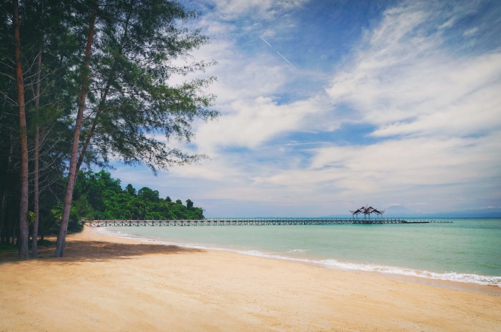 Borneo Eagle Resort 40/50
