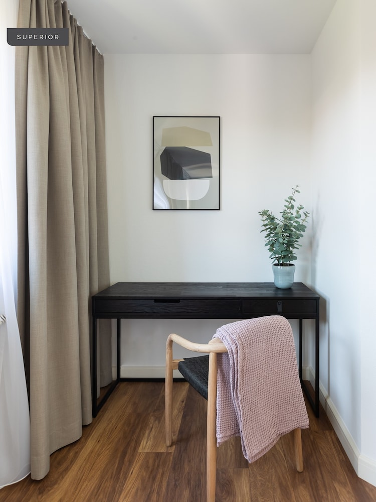 Flower's Boardinghouse Mitte 22/50