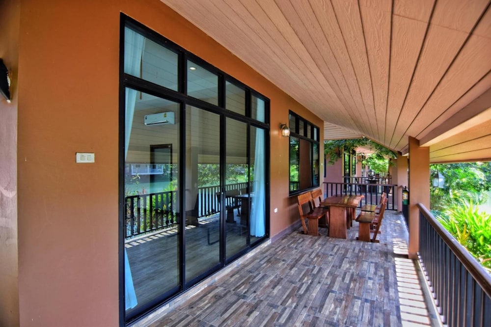 Pirom Lake And Resort 5/50