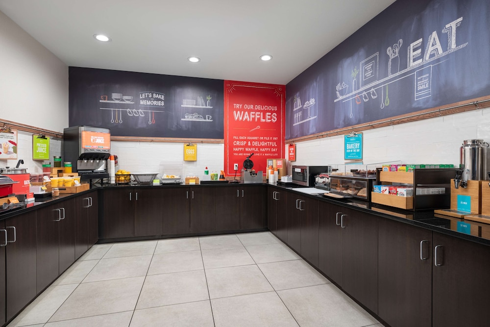Hampton Inn Loveland 32/41