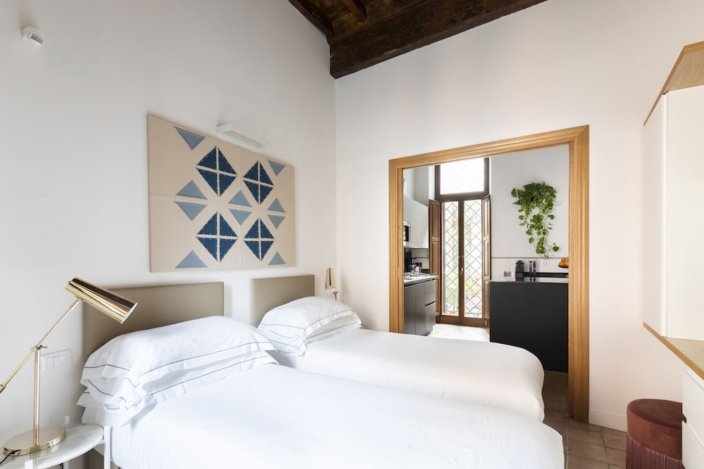 Margana Palace 12/50