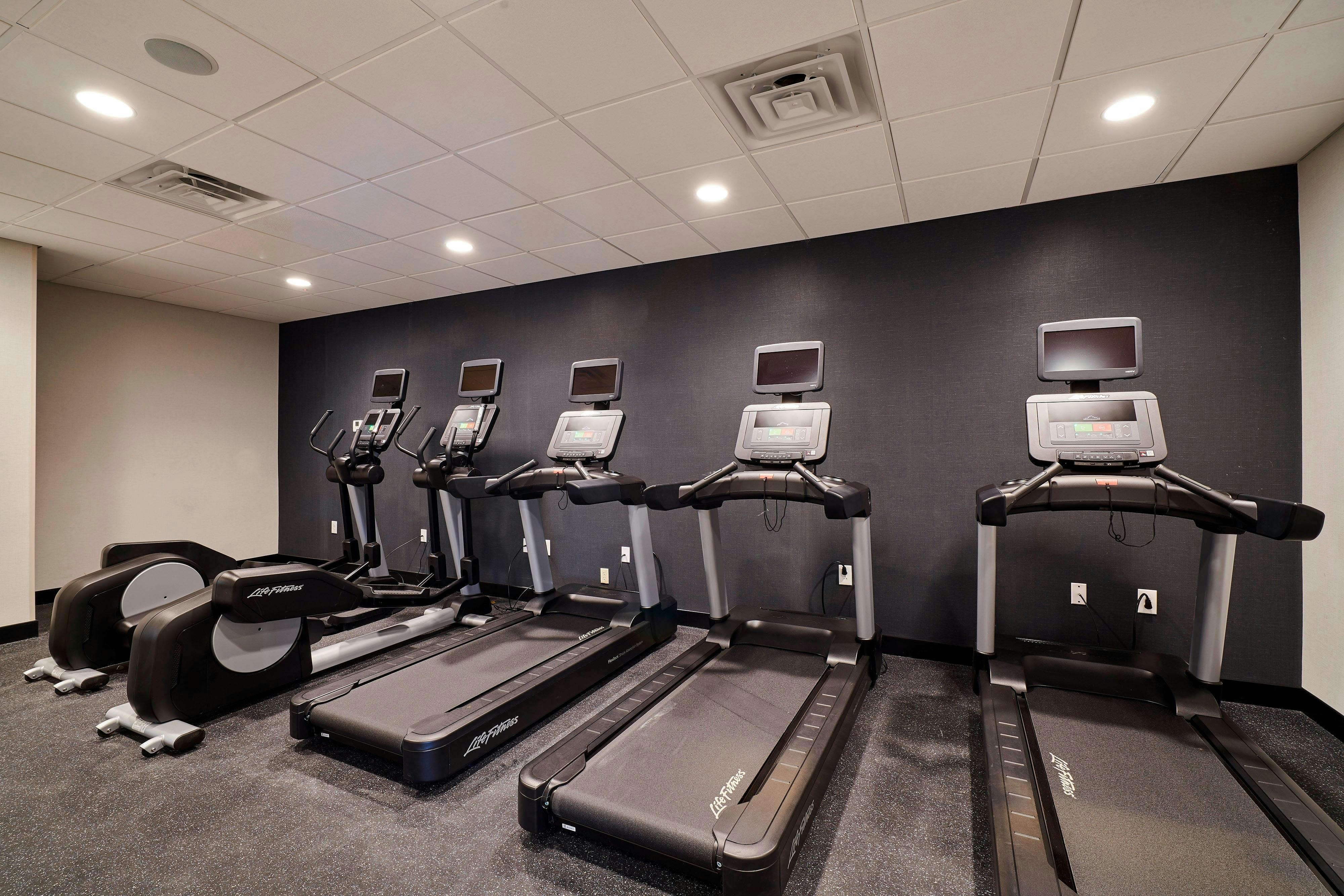 Four Points By Sheraton Cleveland-Eastlake 8/15