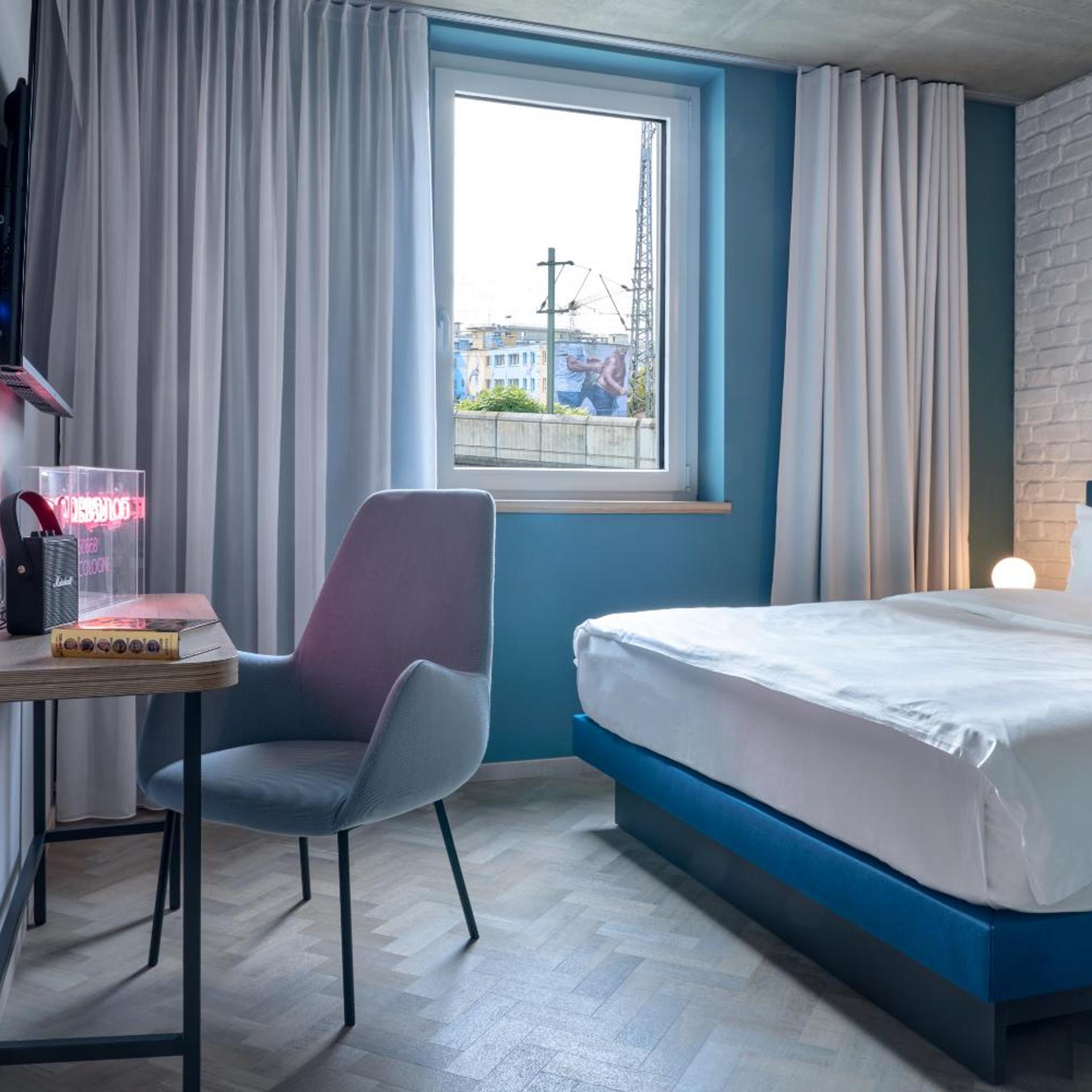Room, King Bed, Cathedral View, Urban View، URBAN LOFT Cologne 2/6