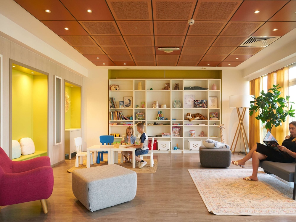NOVOTEL REIMS TINQUEUX 46/72