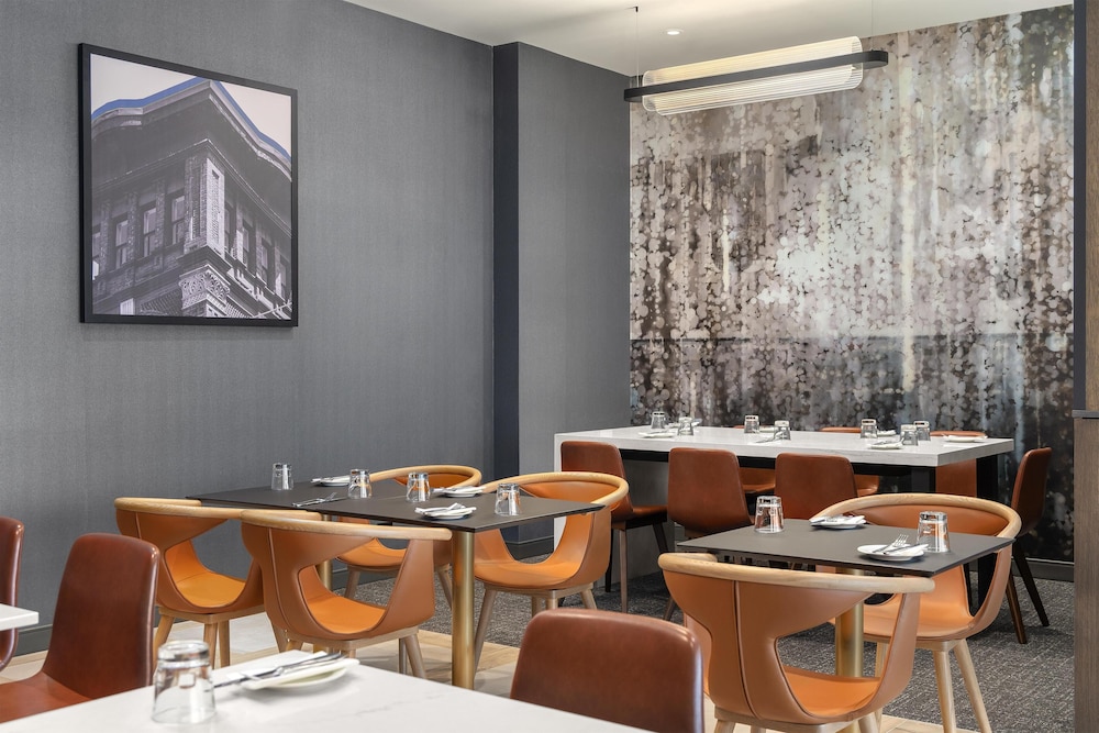 Hyatt Place Toronto Airport 33/50