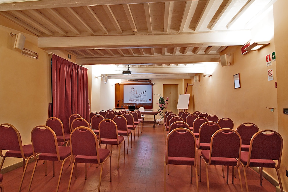 Country Hotel Borgo Santippolito 56/70