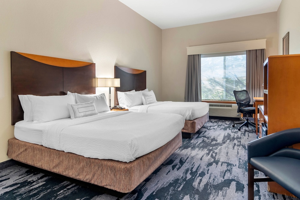 Fairfield Inn Suites Commerce 9/30