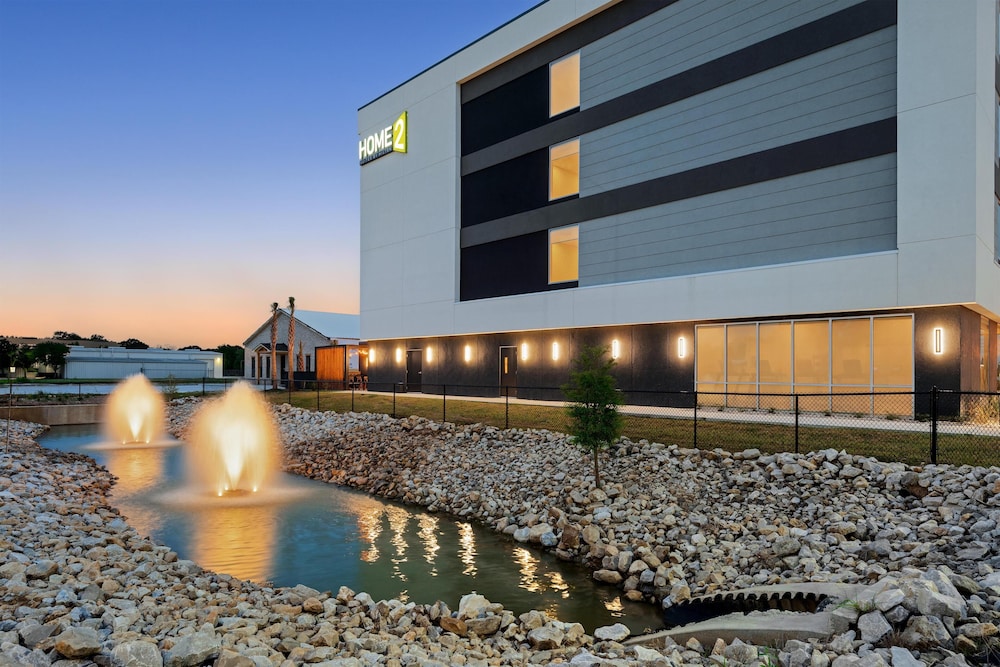 Home2 Suites by Hilton Lafayette I-10 47/55
