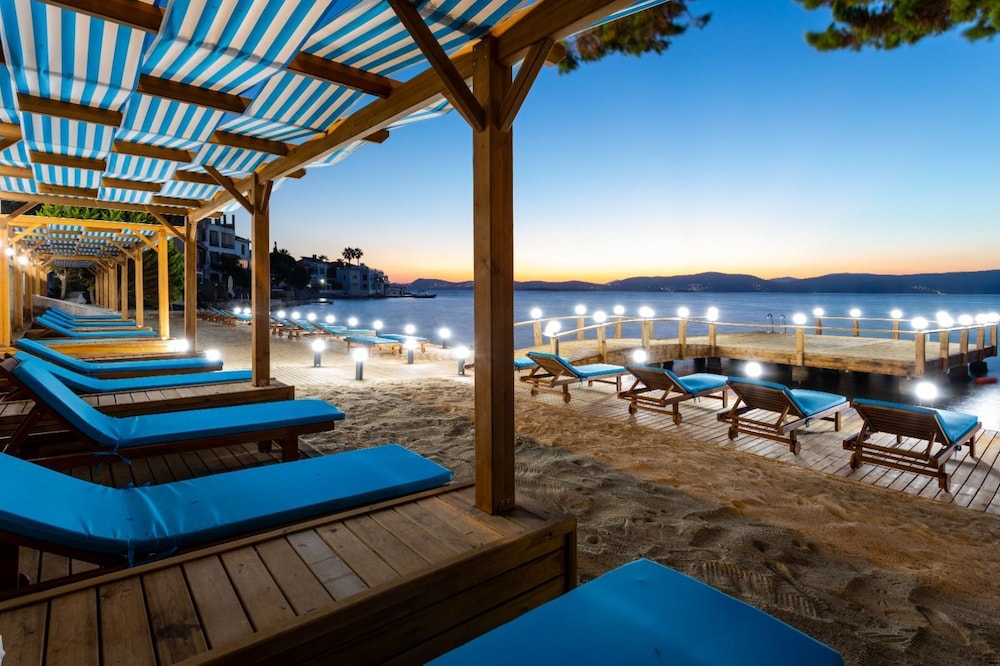 Gulluk Yali Boutique Otel 24/48