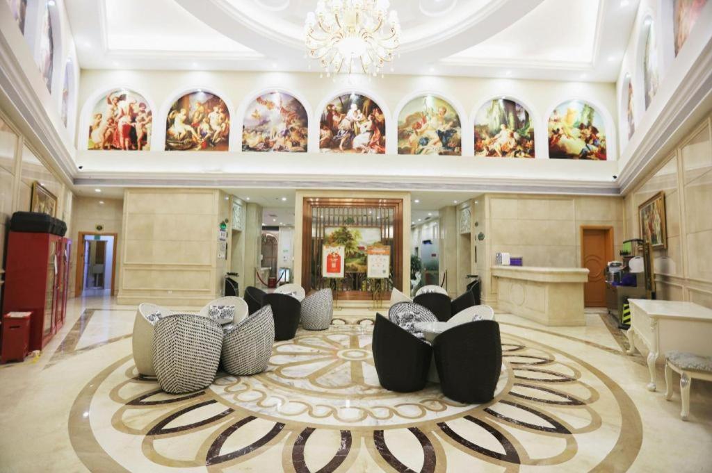 Vienna Hotel (Shenzhen Longhua Dalang Clothing Base) 17/54