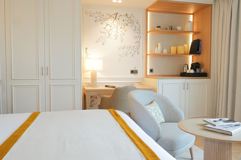 Hotel Le Manoir Les Minimes 8/32