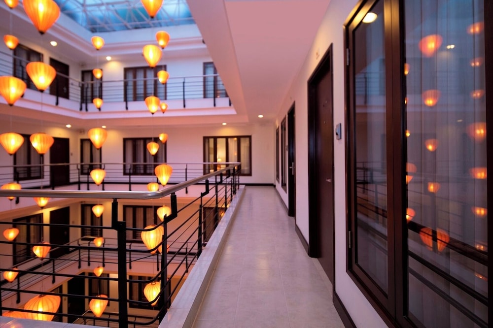 Vien Dong Hotel 7/50