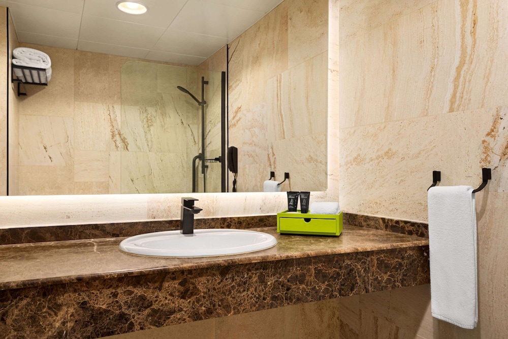 La Quinta by Wyndham Dubai Jumeirah 39/40